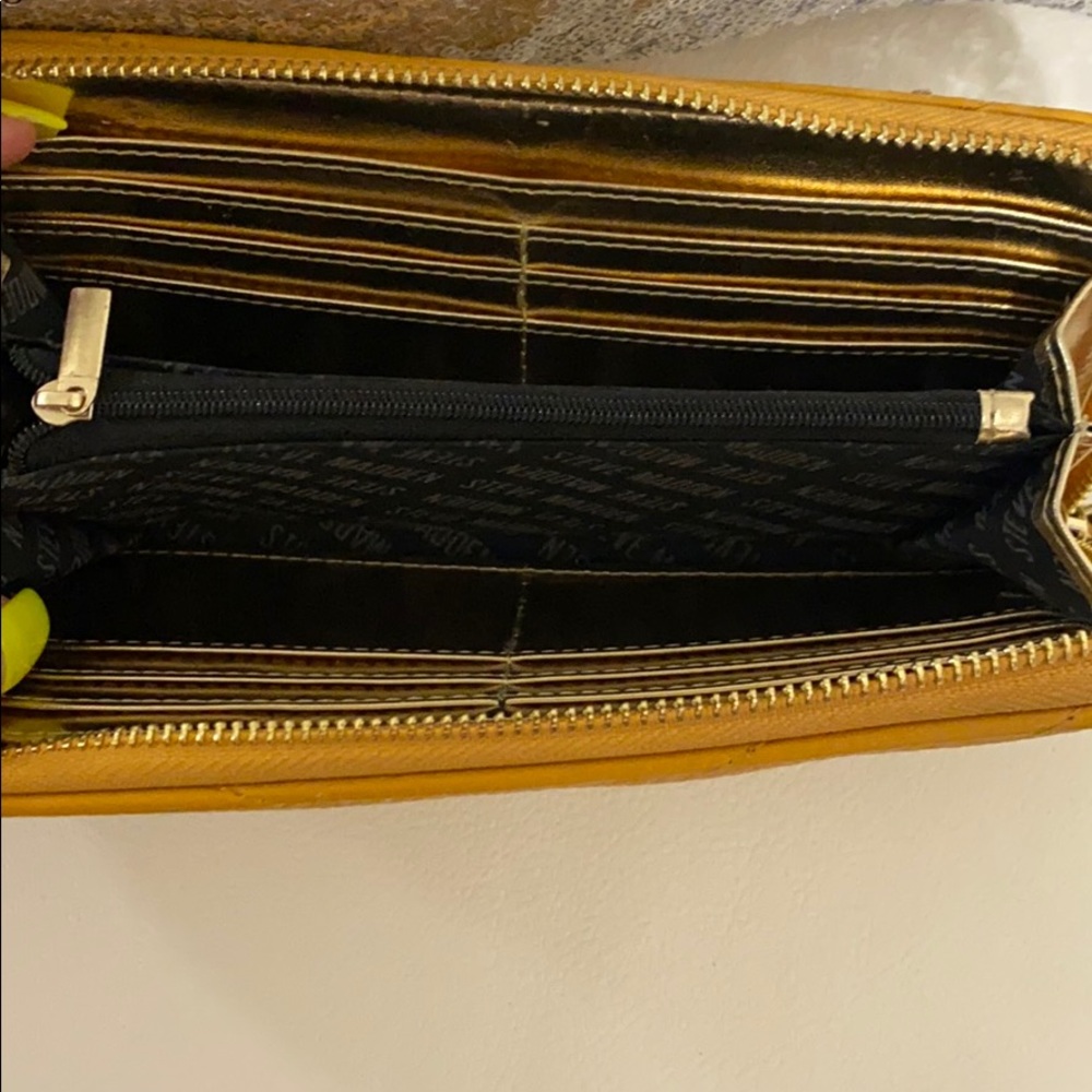 Wallet - Picture 3 of 4